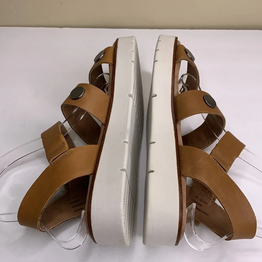 Nicole comfortable adjustable